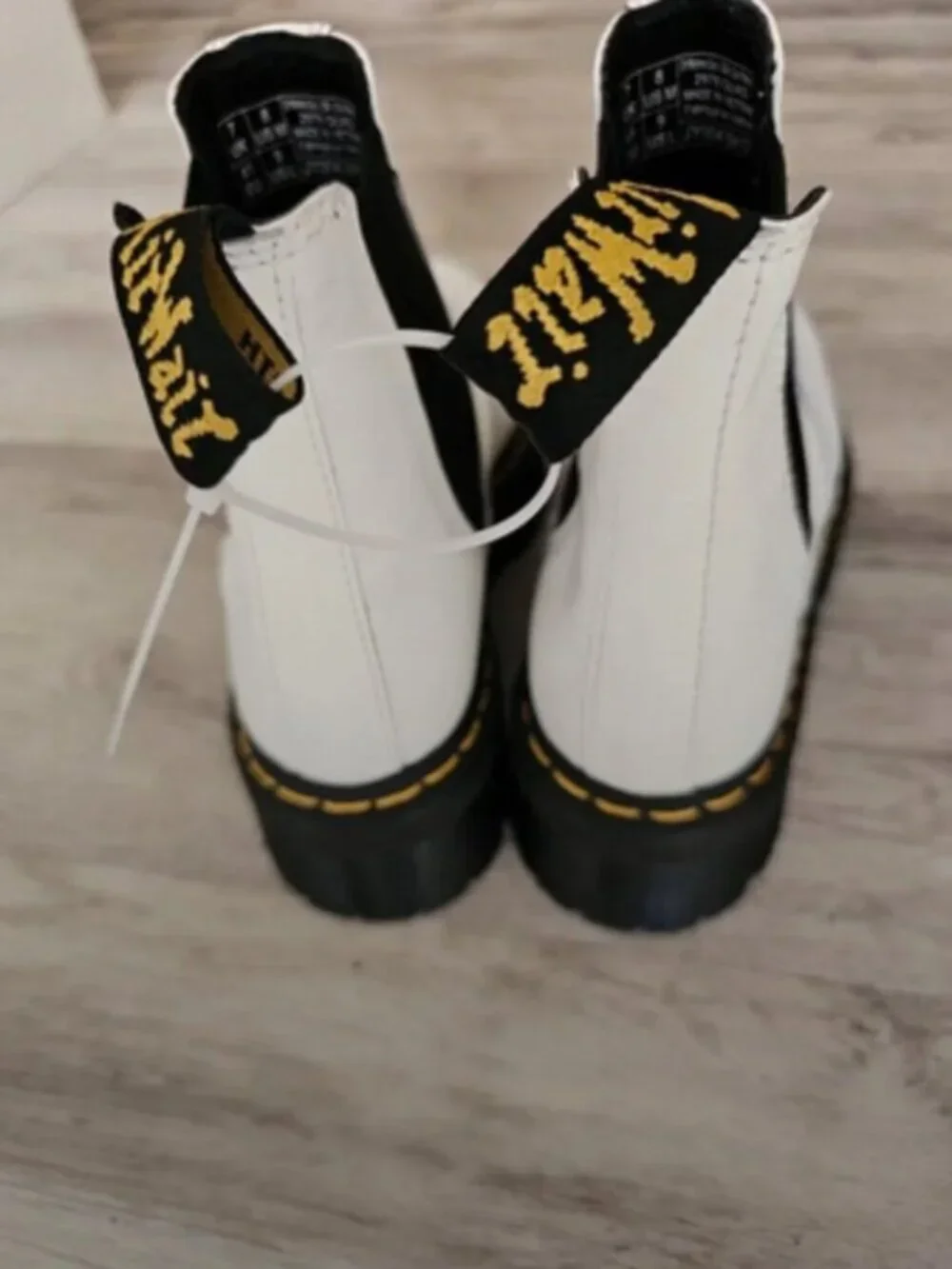 Dr Martens 2976 Quard Smooth Leather Platform Boots size 8m / 9L